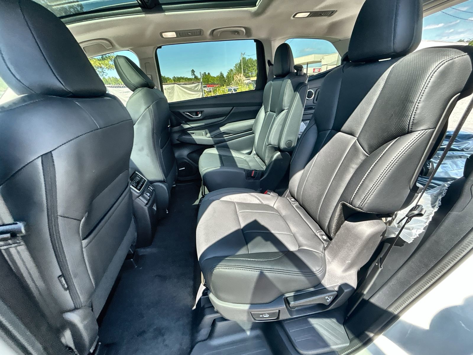 Used 2025 Subaru Ascent Bronze Edition w/ Onyx Package image 27