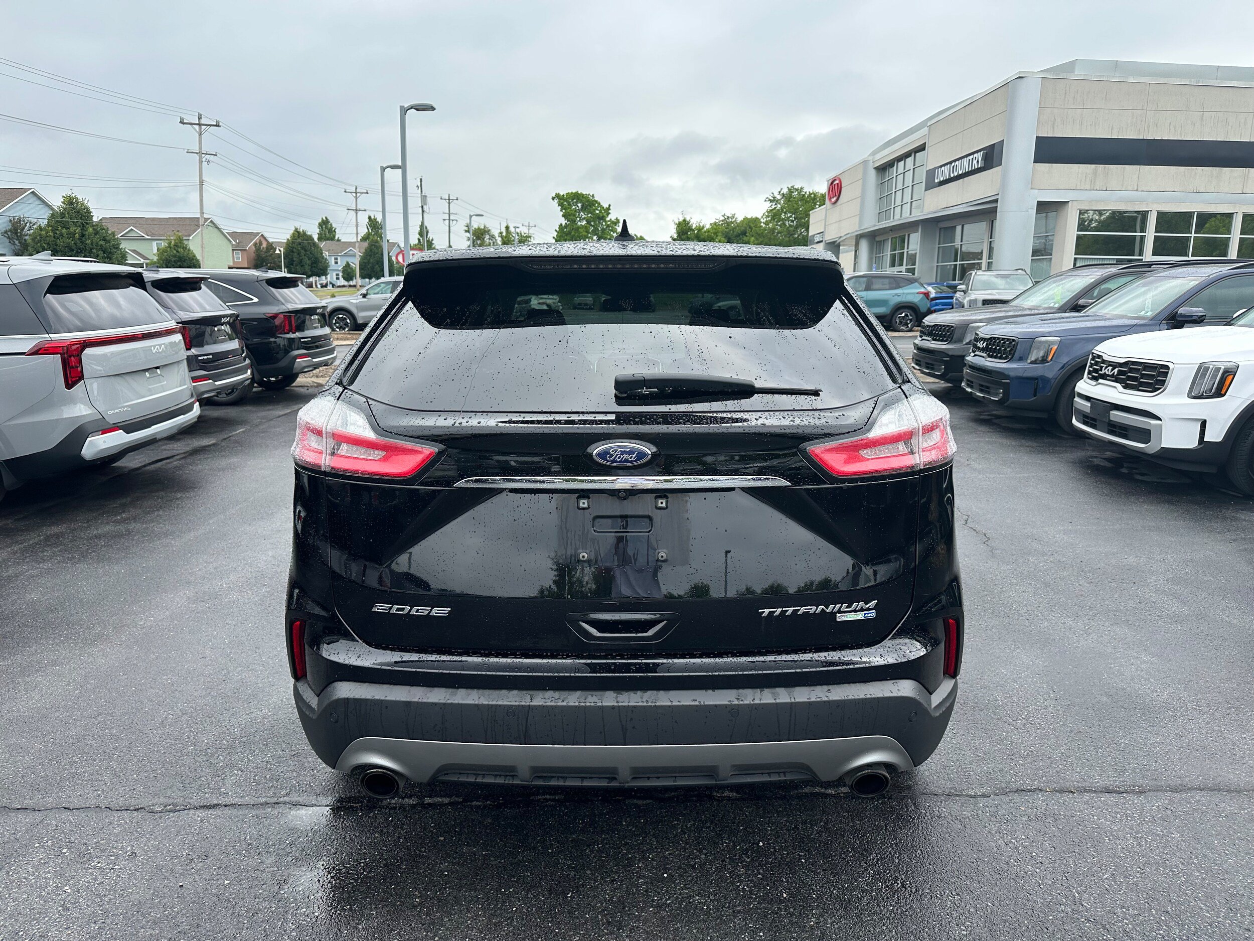 Used 2020 Ford Edge Titanium w/ Equipment Group 301A AWD/4WD image 6