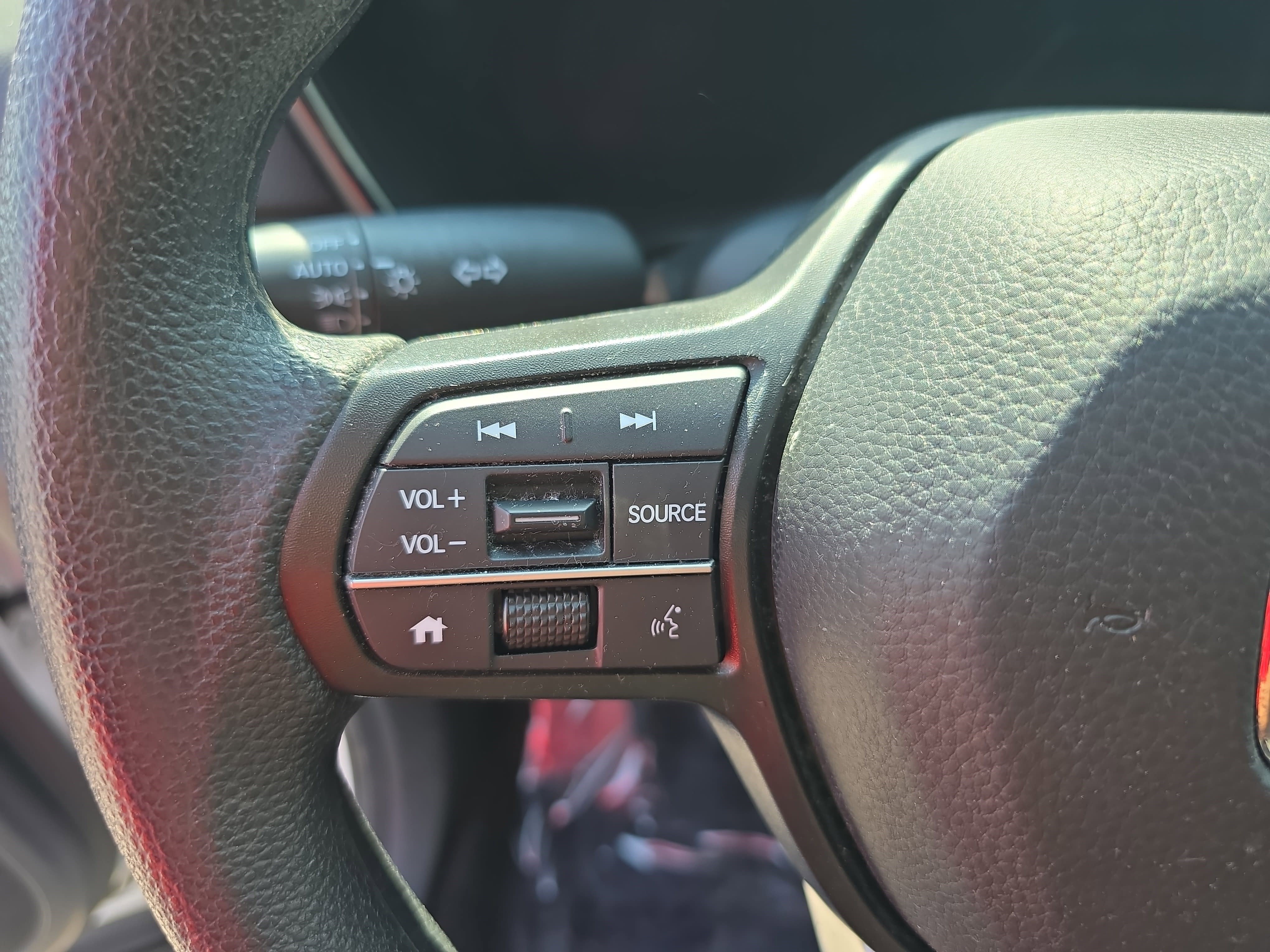 Used 2025 Honda CR-V EX image 17