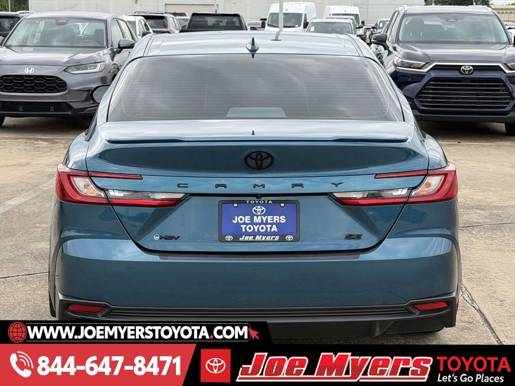 Used 2025 Toyota Camry SE w/ Multimedia Upgrade Package image 8