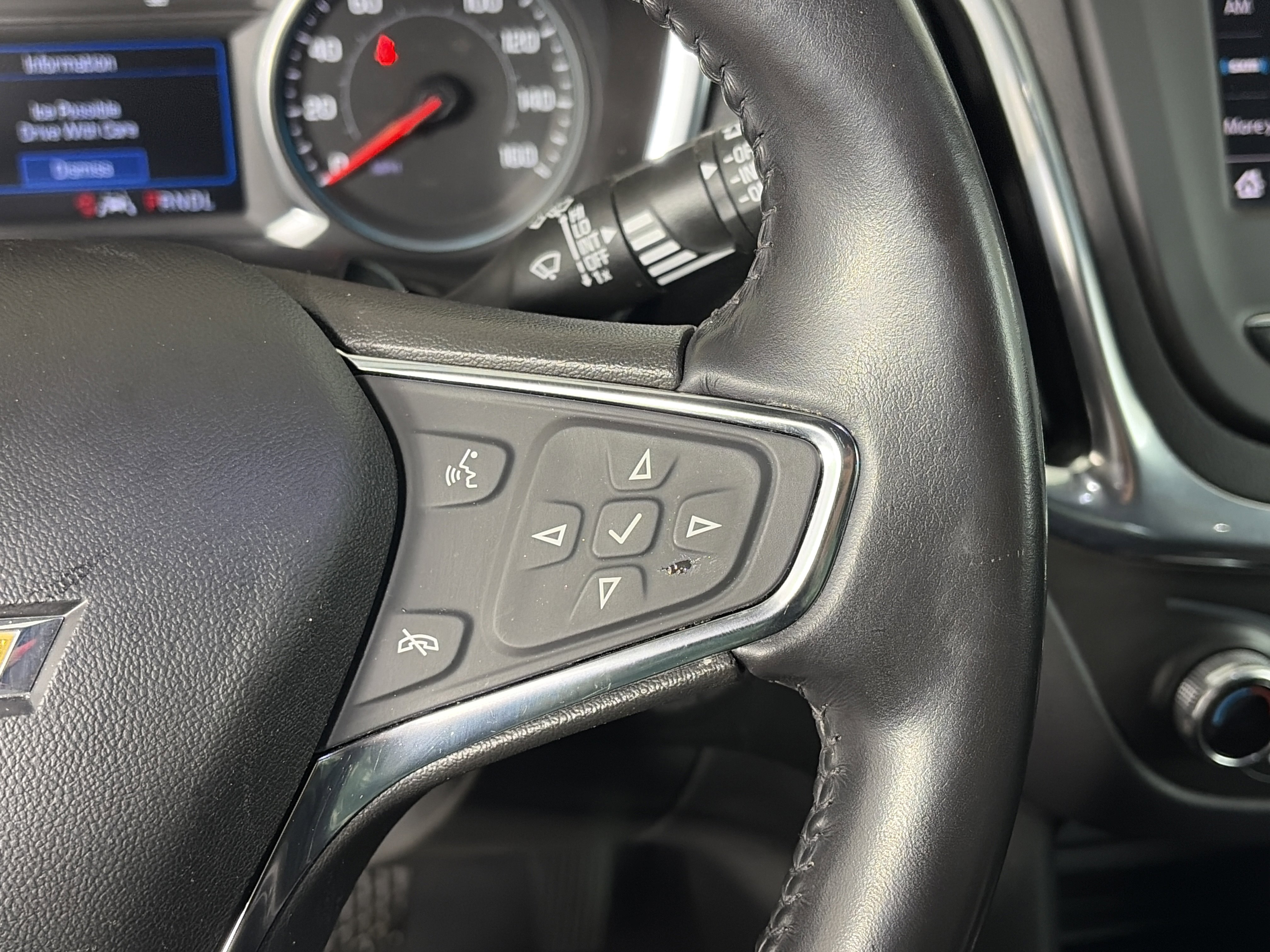 Used 2021 Chevrolet Equinox LT image 30