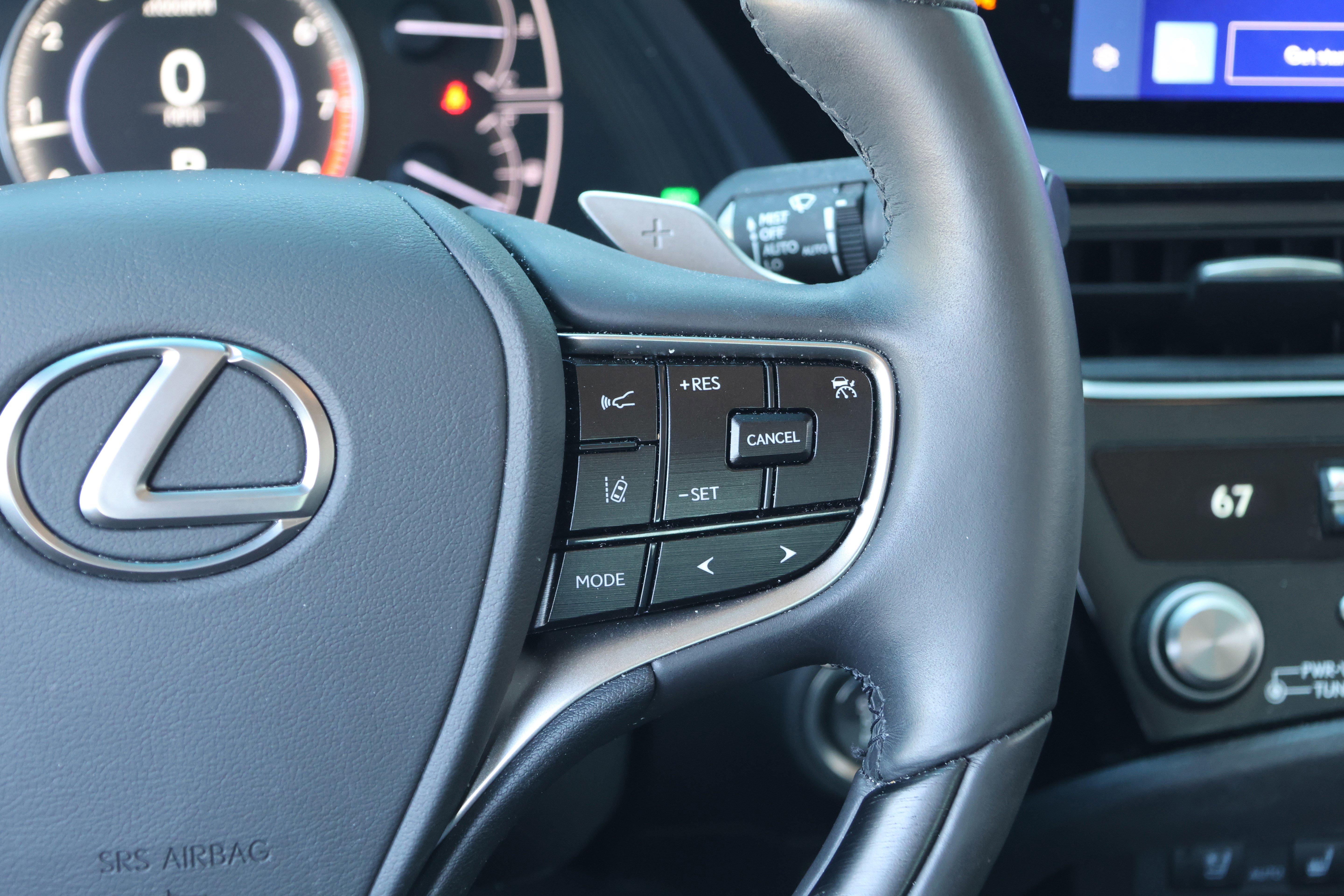 Used 2024 Lexus ES 350 Ultra Luxury w/ Accessory Package (Z2) image 22