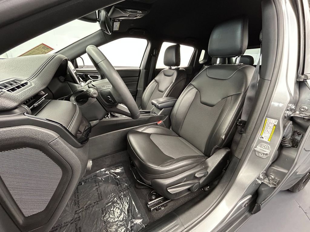 Used 2022 Jeep Compass Latitude FWD image 10