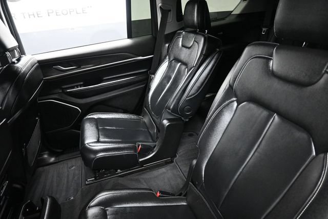 Used 2021 Jeep Grand Cherokee L Limited AWD/4WD image 23