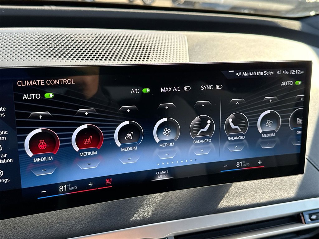 Used 2023 BMW iX xDrive50 w/ Sport Package image 17