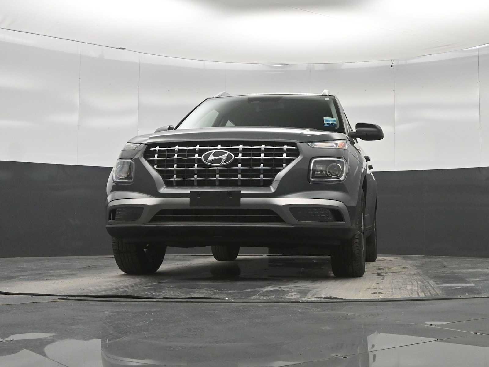 New 2026 Hyundai Venue SEL FWD image 32