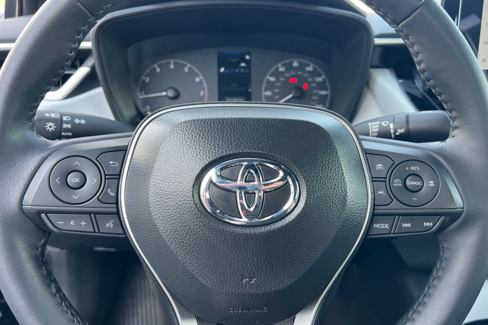 Certified 2025 Toyota Corolla SE w/ Convenience Package image 22