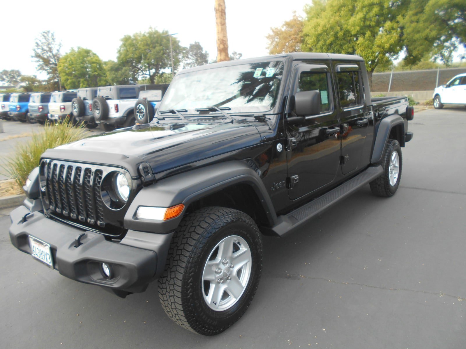 Used 2020 Jeep Gladiator Sport w/ Quick Order Package 24S video 1
