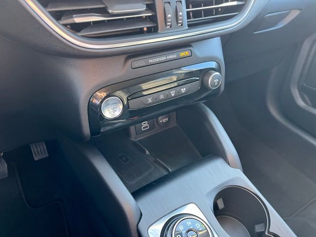 Used 2025 Ford Escape Platinum image 19