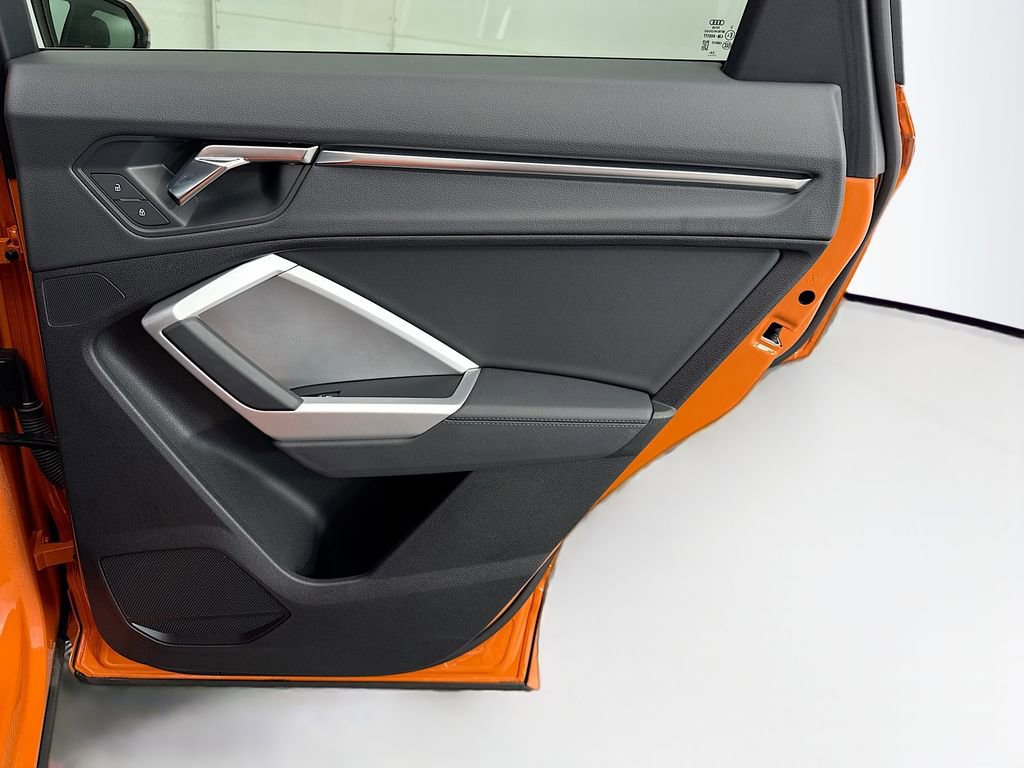 Certified 2025 Audi Q3 2.0T Premium w/ Convenience Package image 25