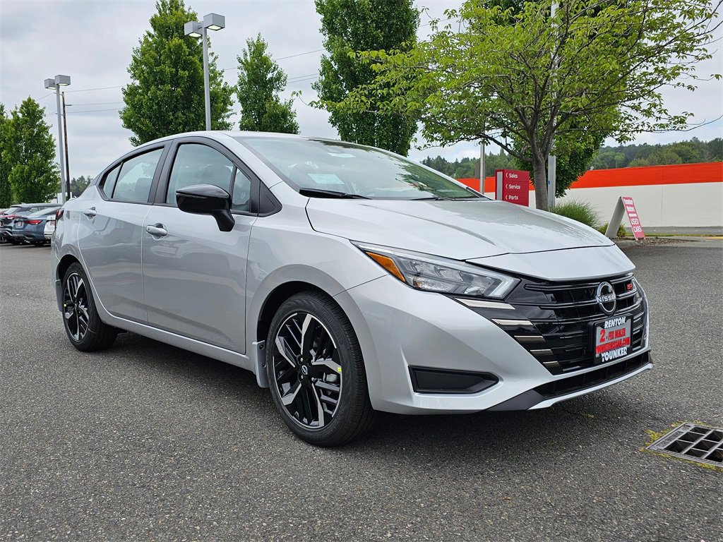 New 2025 Nissan Versa SR w/ Trunk Package image 2