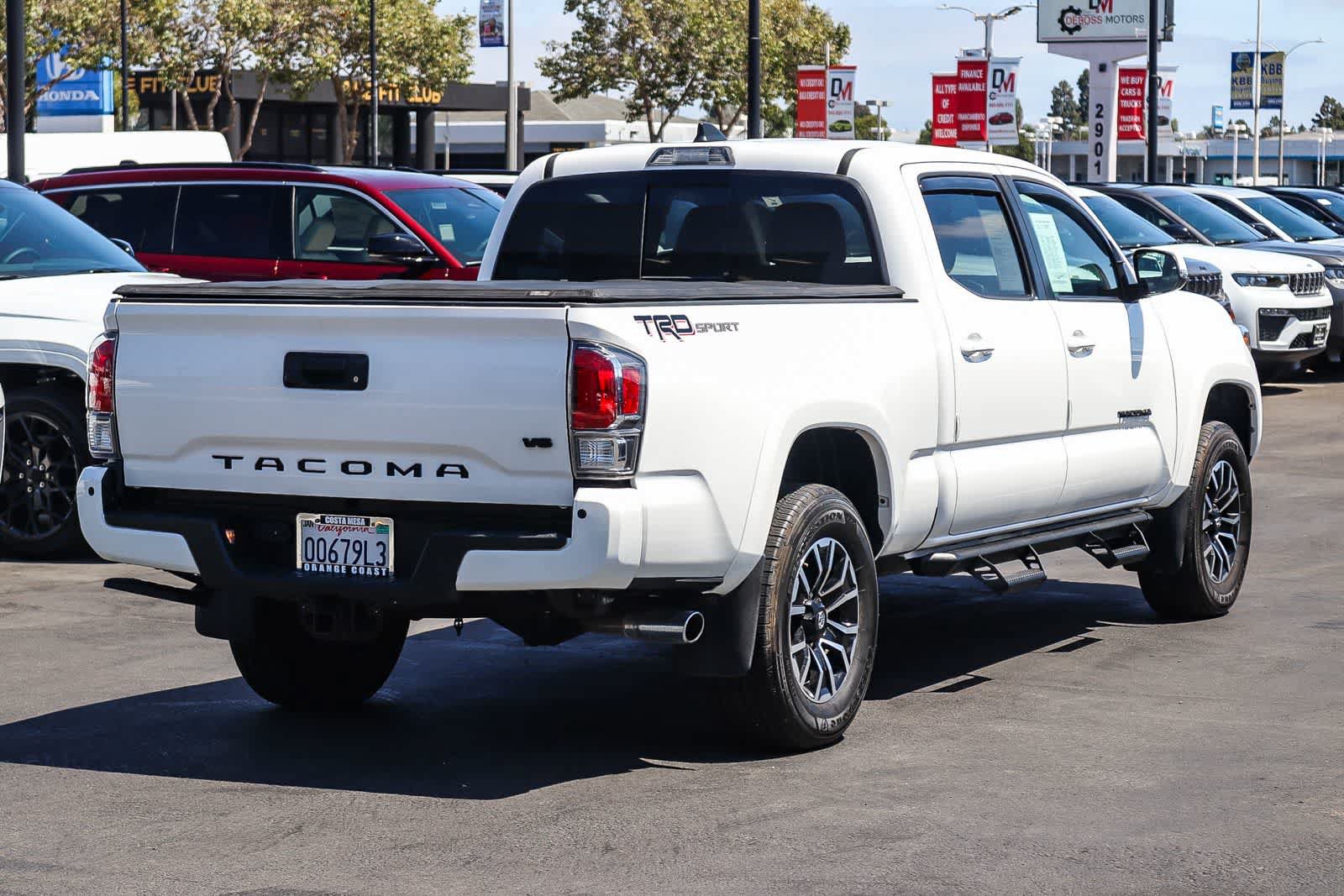 Used 2022 Toyota Tacoma TRD Sport w/ Technology Package RWD image 4