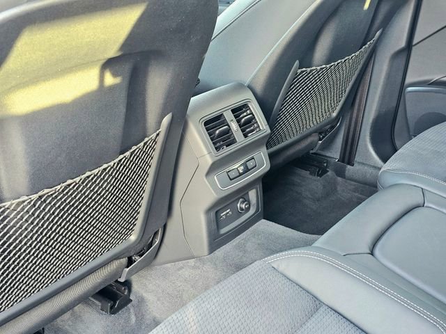 Used 2022 Audi SQ5 Premium image 25