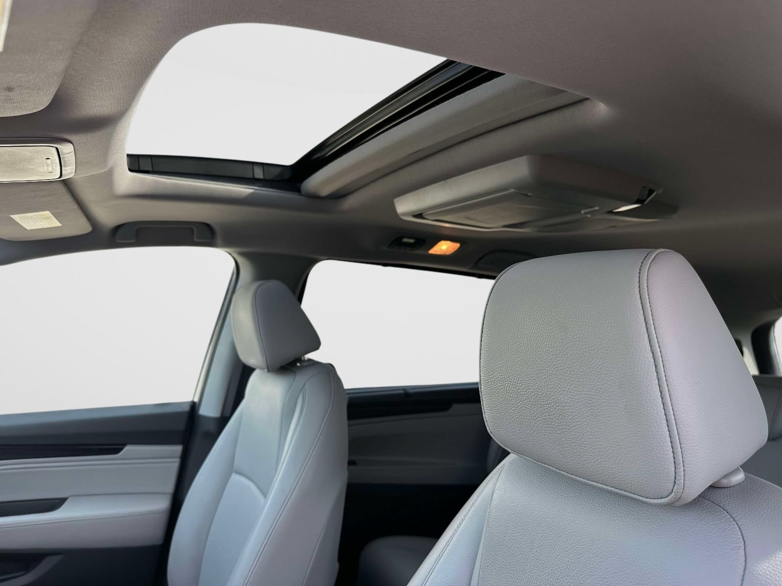 Used 2023 Honda Odyssey Touring image 17