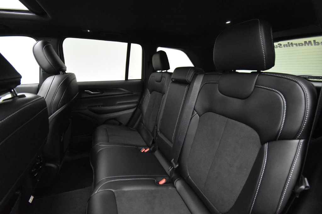 New 2027 Jeep Grand Cherokee Laredo X AWD/4WD image 33