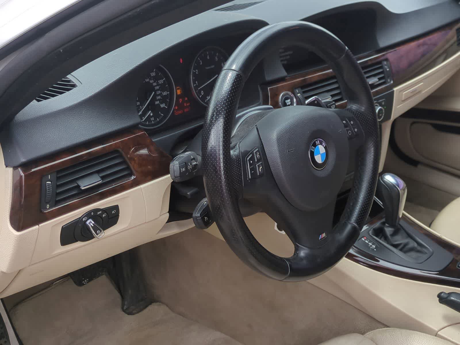 Used 2012 BMW 335i Convertible RWD image 10