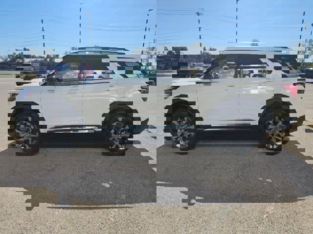 New 2025 Ford Explorer Active w/ Active Comfort Package image 5