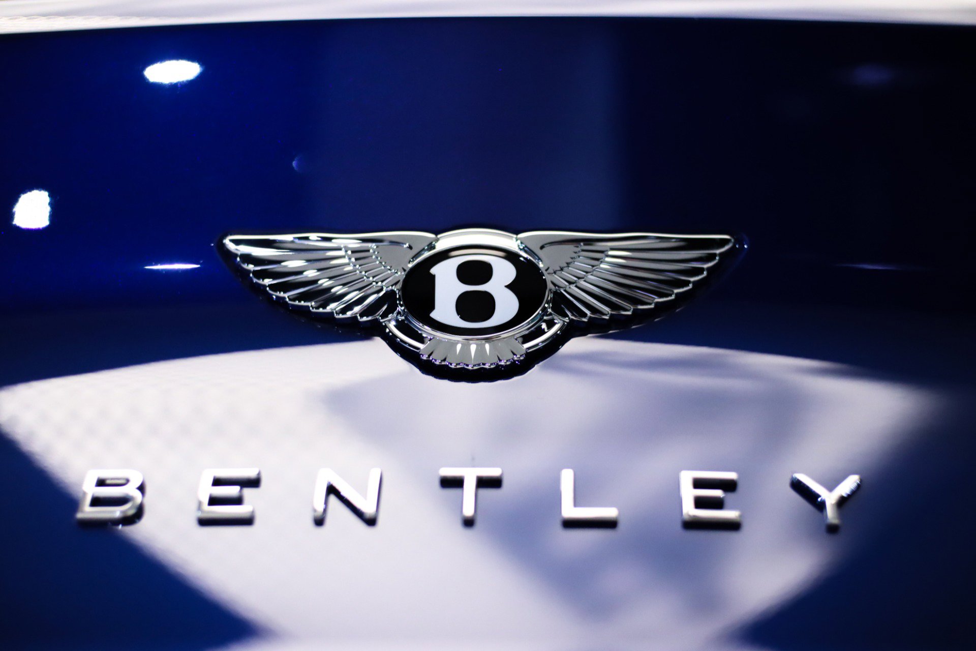 New 2025 Bentley Bentayga image 57
