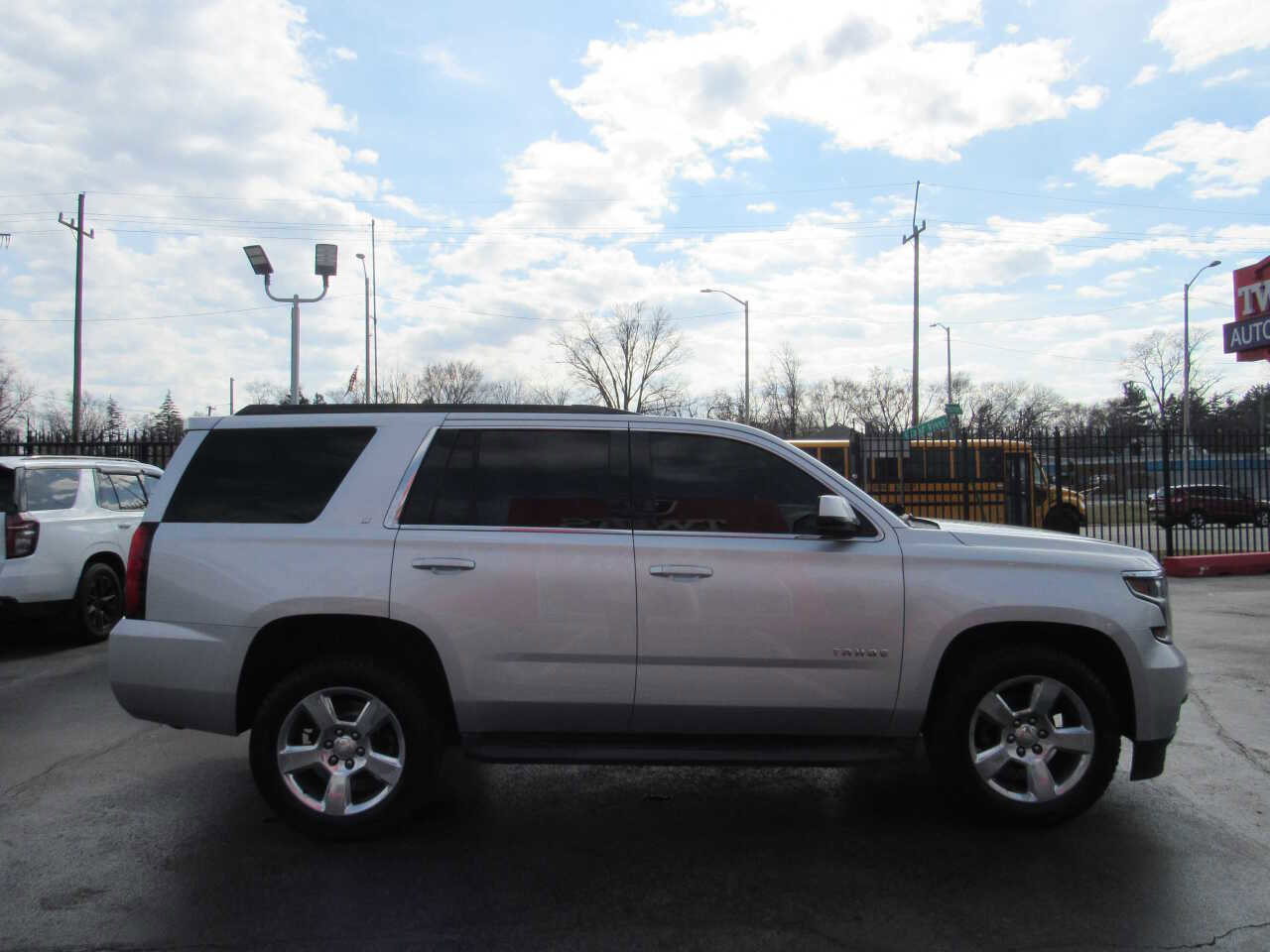 Used 2016 Chevrolet Tahoe LT image 4