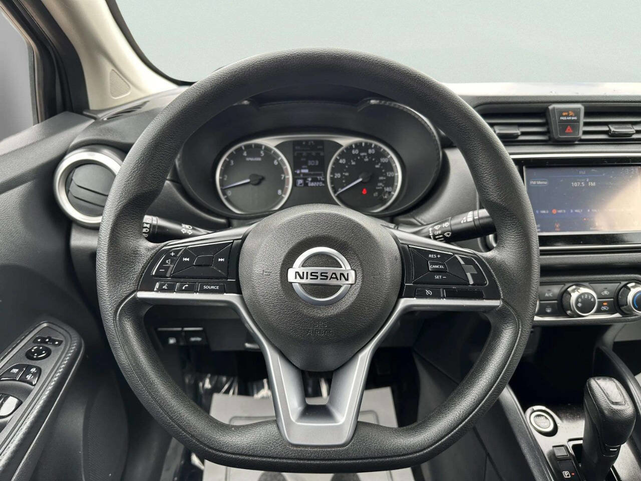 Used 2021 Nissan Versa S FWD image 24