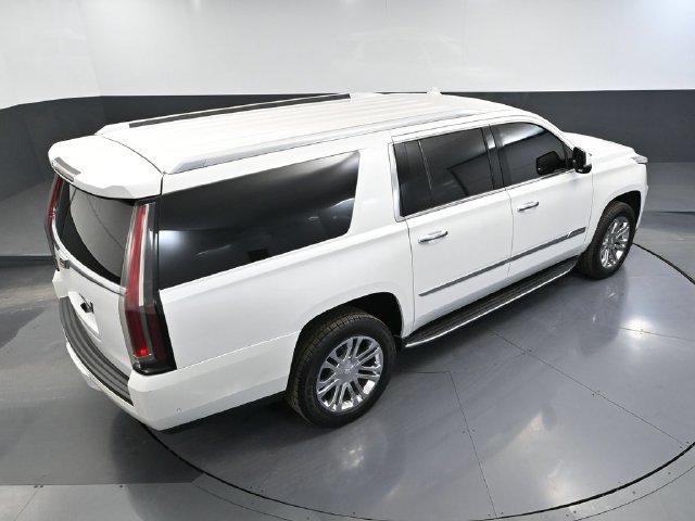 Used 2017 Cadillac Escalade ESV 4WD image 56