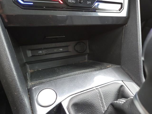 Certified 2024 Volkswagen Tiguan SE image 18