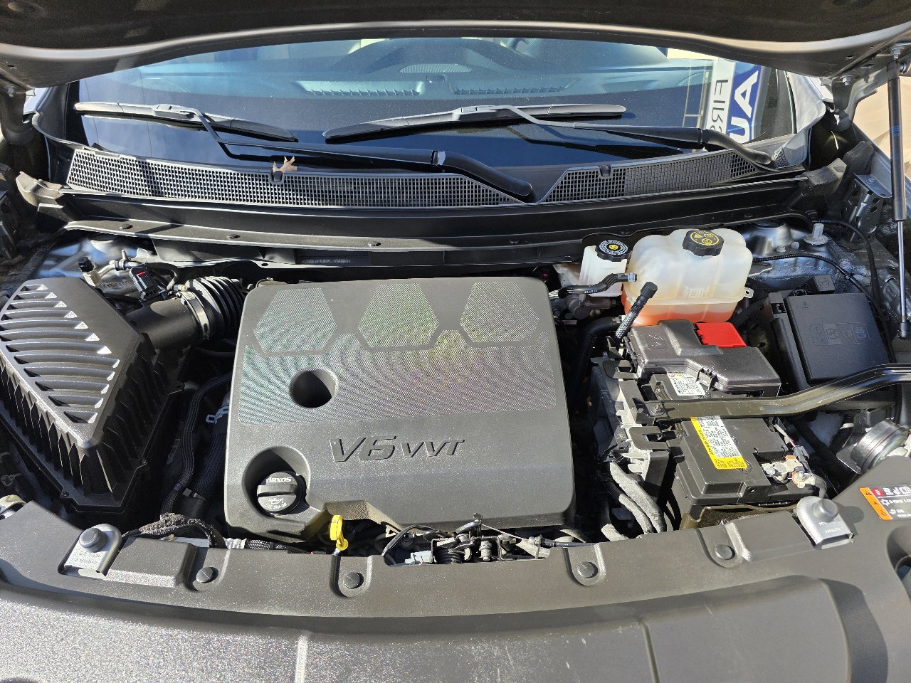 Used 2023 Chevrolet Traverse LS w/ Safety Package image 29