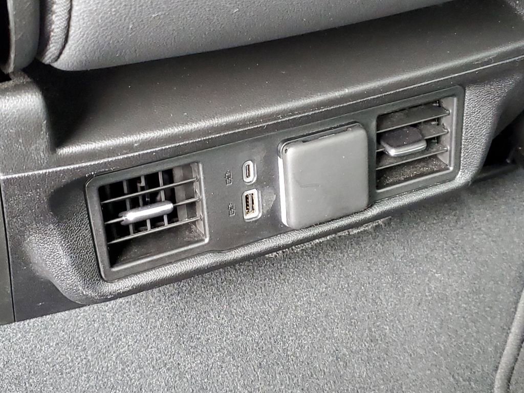 Certified 2025 GMC Sierra 1500 SLT image 32