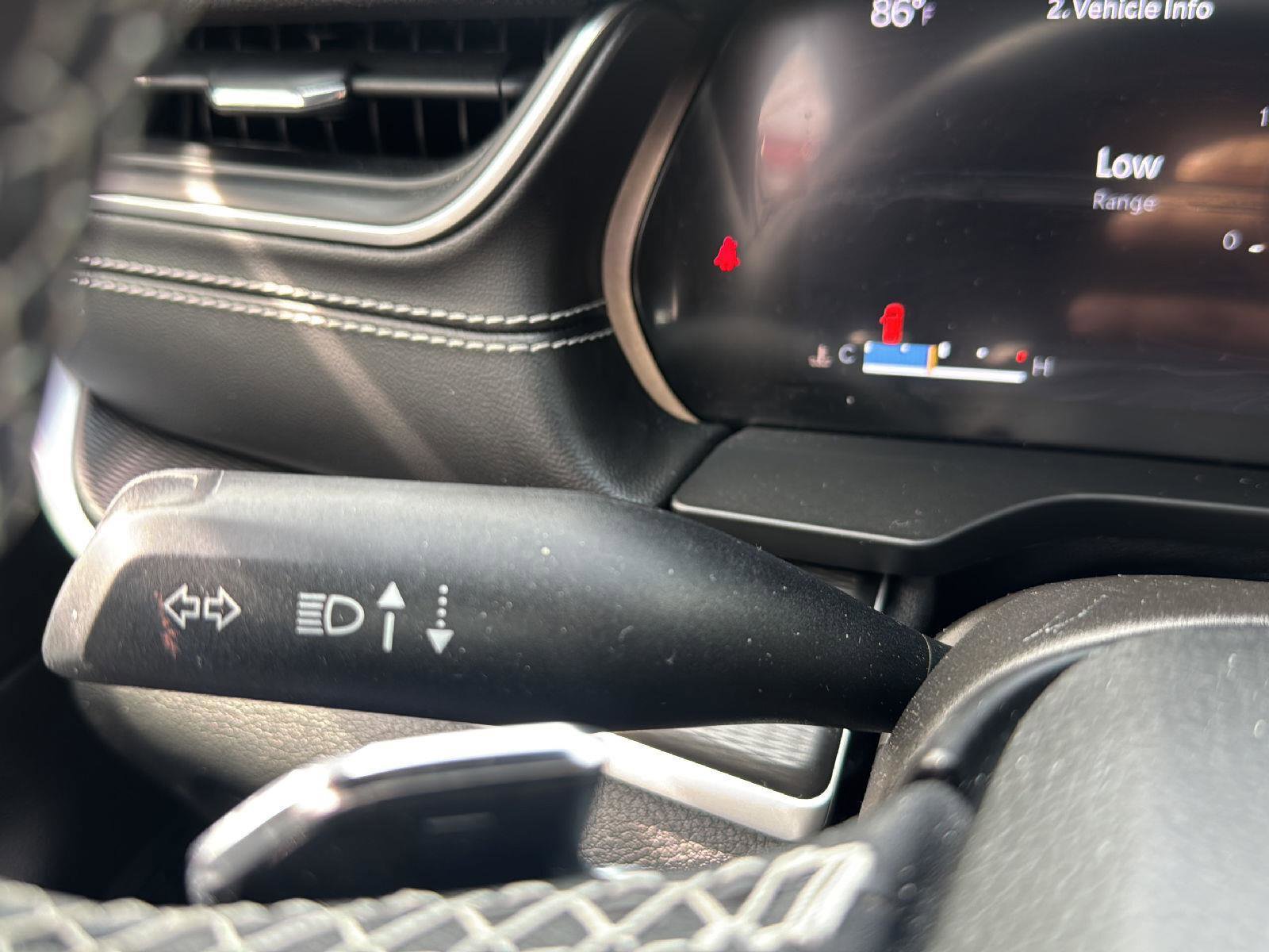 Used 2023 Jeep Grand Cherokee Altitude AWD/4WD image 27