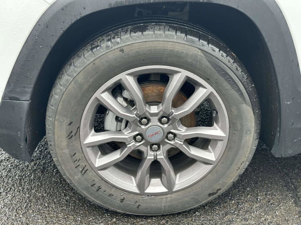 Used 2024 GMC Terrain SLT image 11