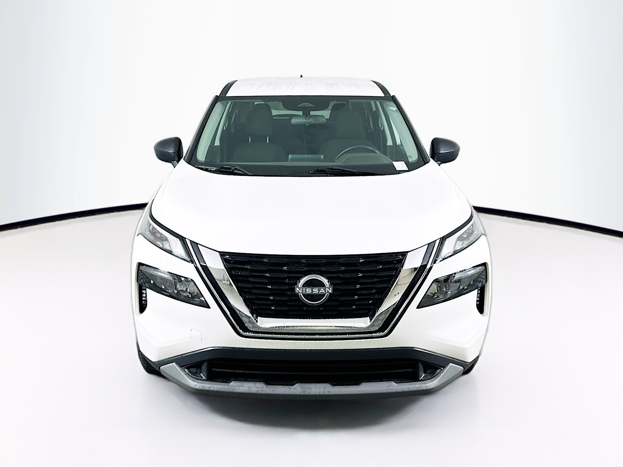 Used 2023 Nissan Rogue S AWD/4WD image 2
