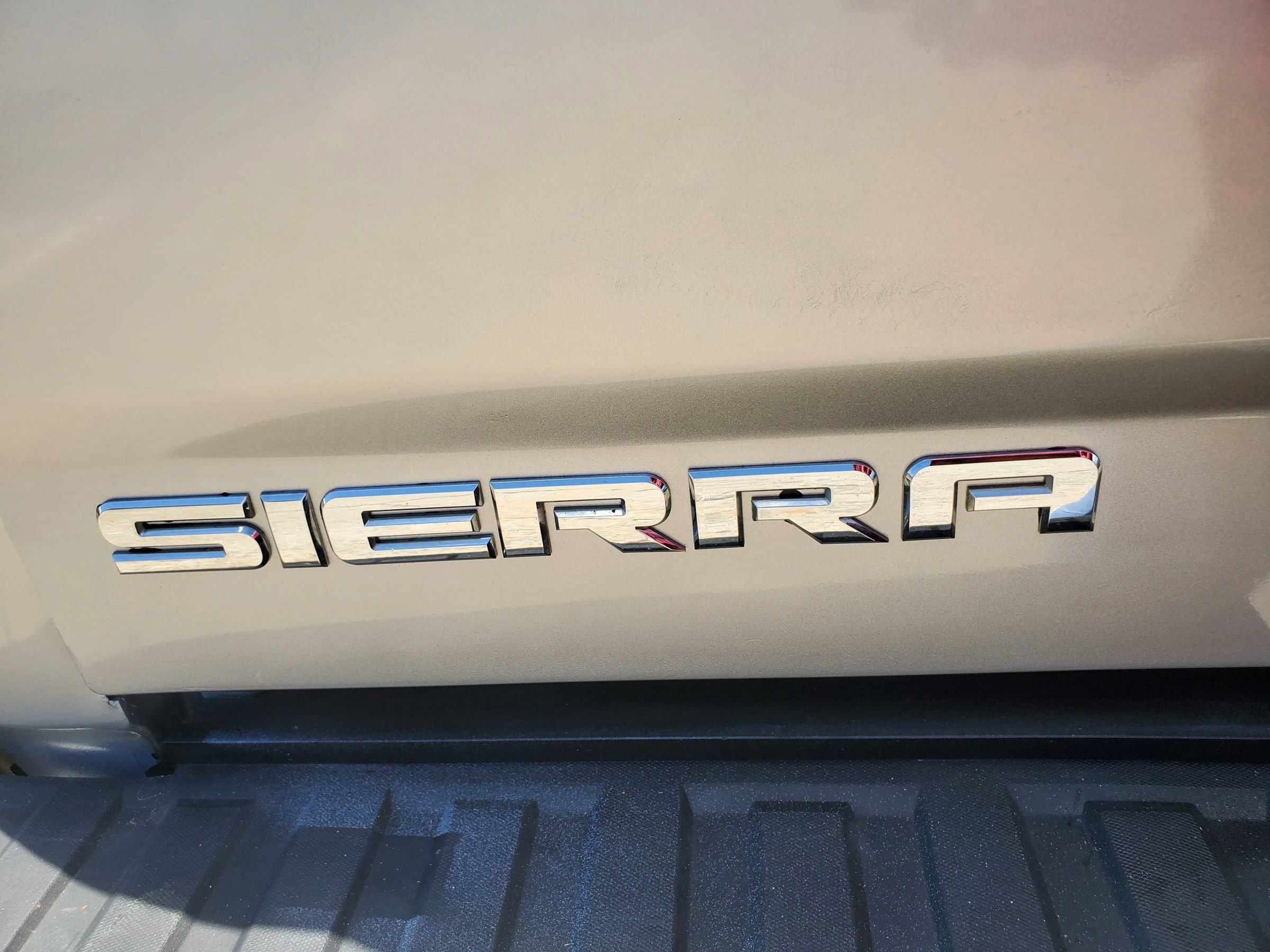 Used 2017 GMC Sierra 1500 SLE w/ SLE Value Package AWD/4WD image 13