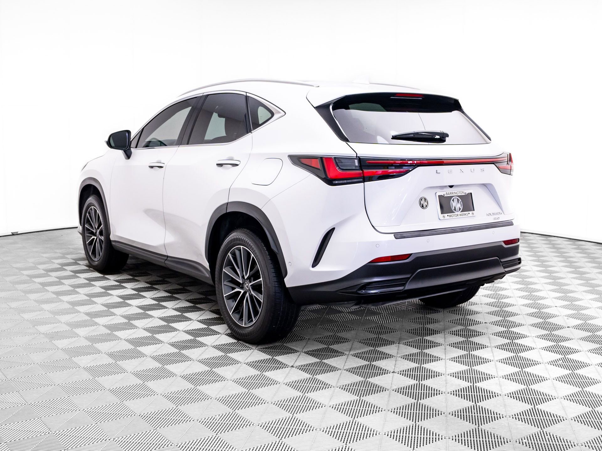Used 2024 Lexus NX 350h AWD w/ Vision Package image 3