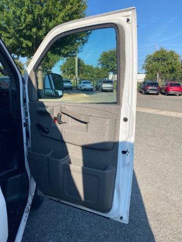 Used 2019 Chevrolet Express 2500 RWD image 7