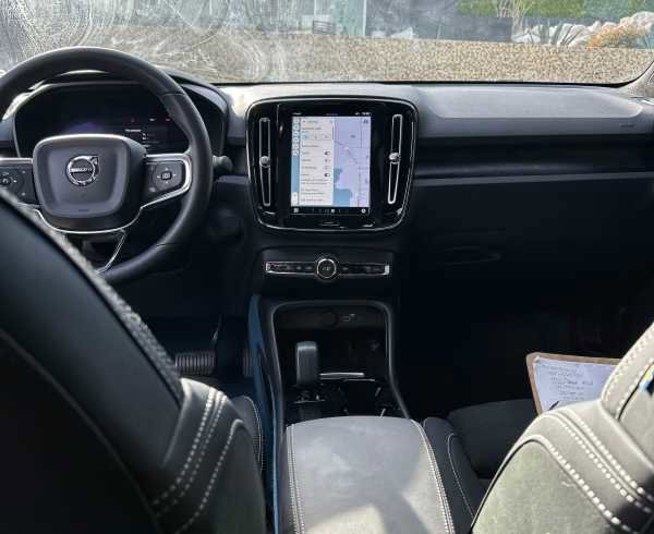 Used 2023 Volvo C40 P8 Recharge Ultimate AWD/4WD image 3