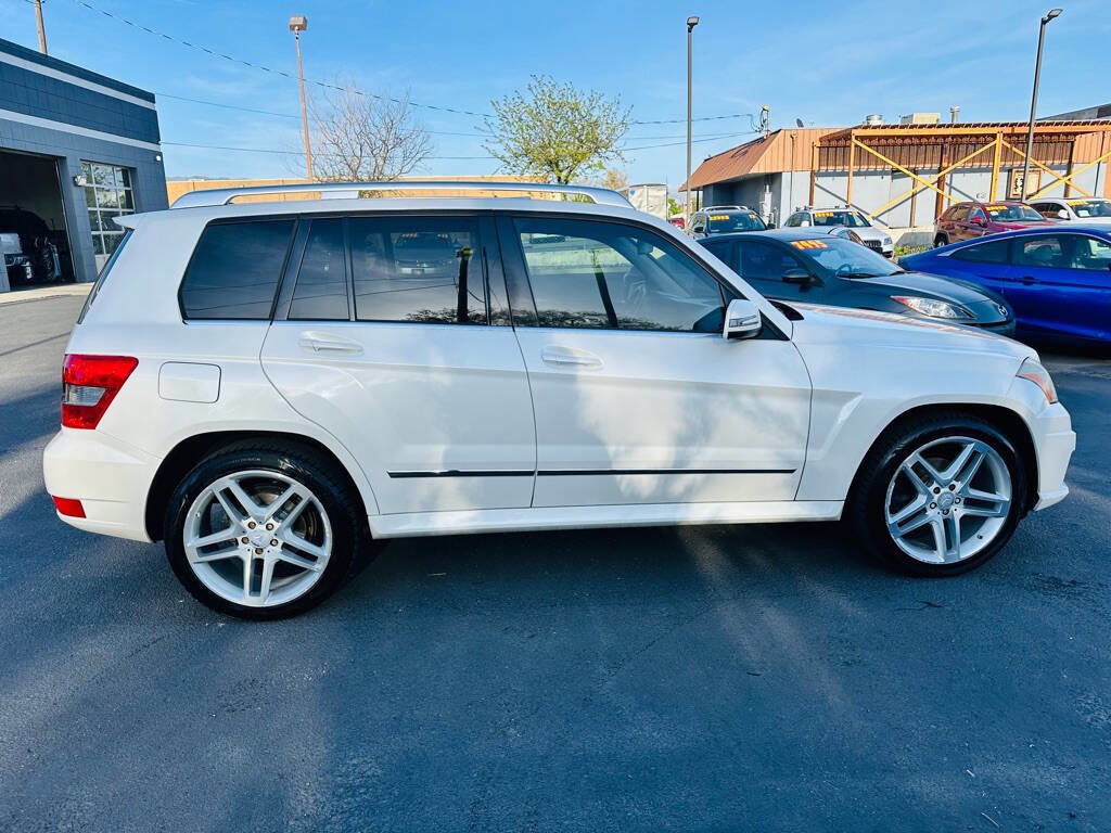 Used 2012 Mercedes-Benz GLK 350 4MATIC image 8