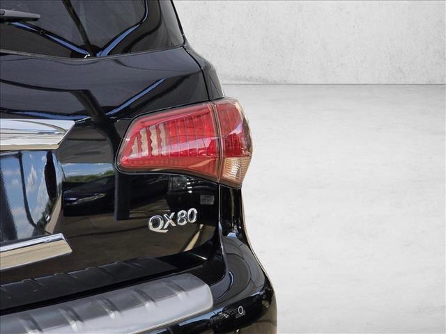 Used 2017 INFINITI QX80 2WD w/ Driver Assistance Package image 9