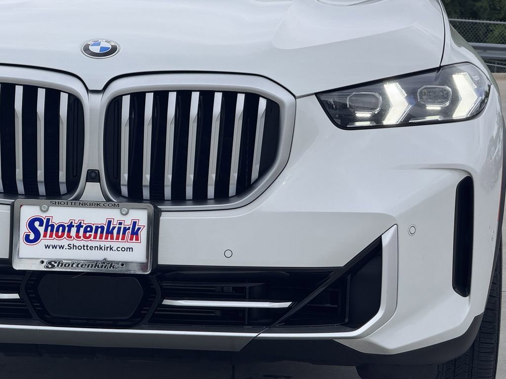 Used 2024 BMW X5 xDrive40i w/ Premium Package AWD/4WD image 8