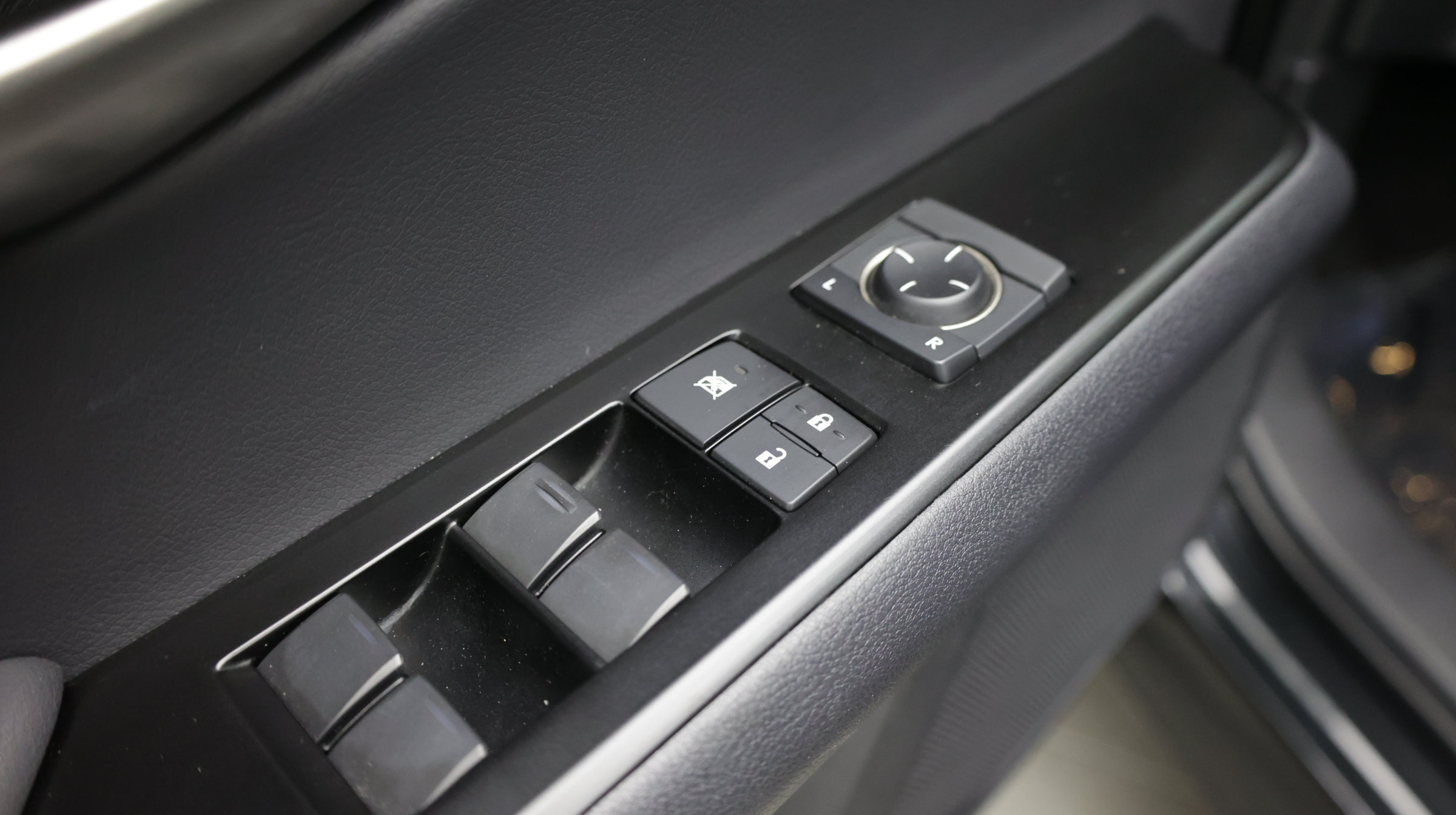 Used 2021 Lexus UX 200 w/ Accessory Package (Z2) FWD image 22