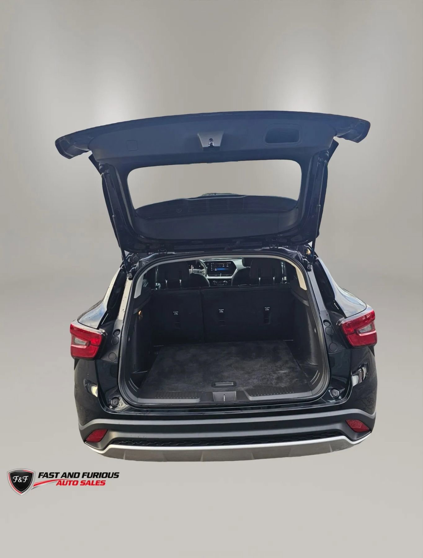 Used 2024 Chevrolet Trax LT FWD image 28