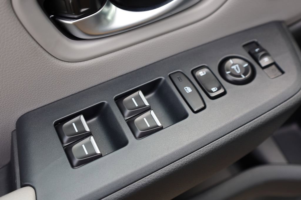 New 2025 Honda Pilot Touring image 10