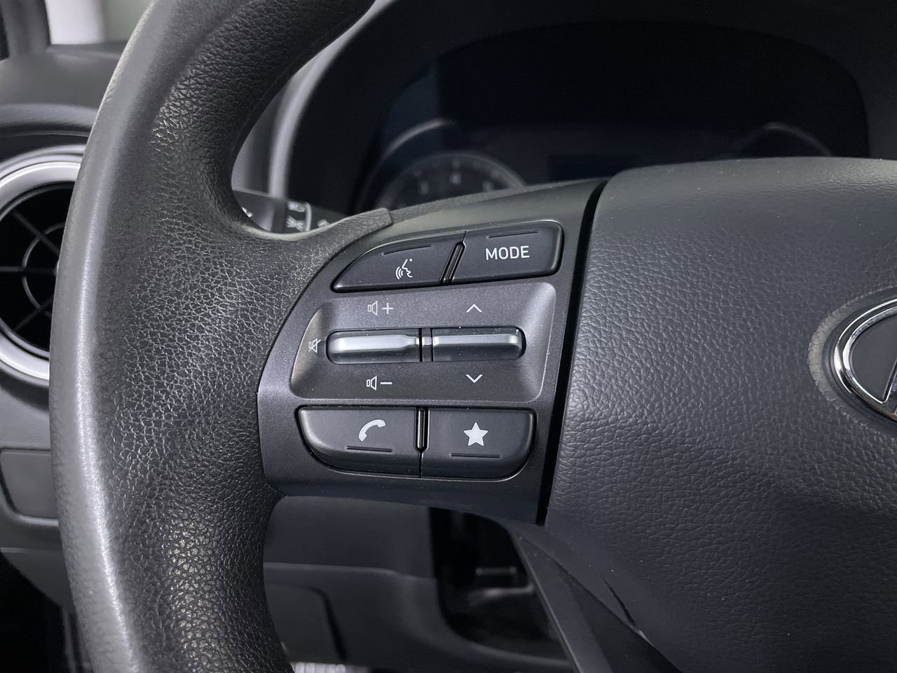 Used 2023 Hyundai Kona SEL AWD/4WD image 24