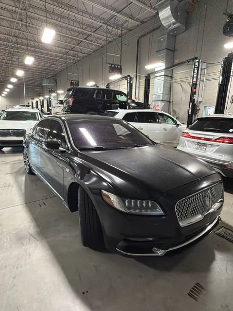 Used 2018 Lincoln Continental Black Label w/ Rear-seat Package FWD image 2