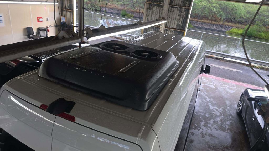 Used 2025 Mercedes-Benz Sprinter 2500 image 12