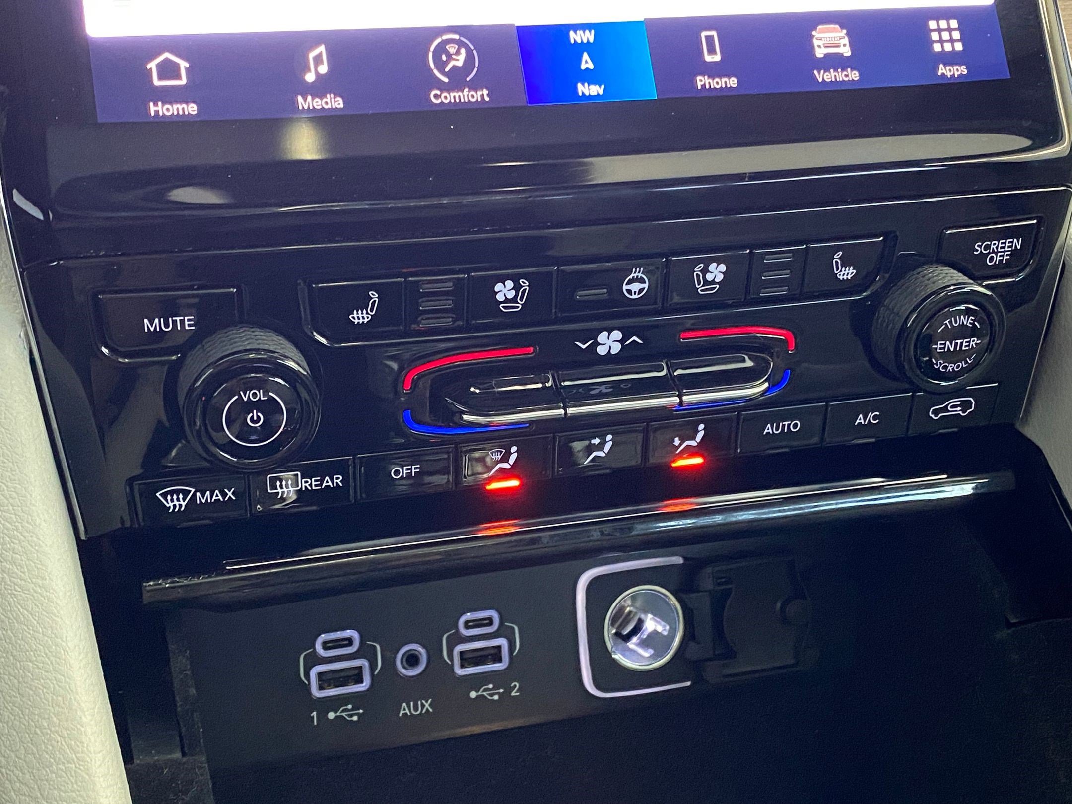 Used 2022 Jeep Grand Cherokee L Summit w/ Advanced Protech Group IV image 28