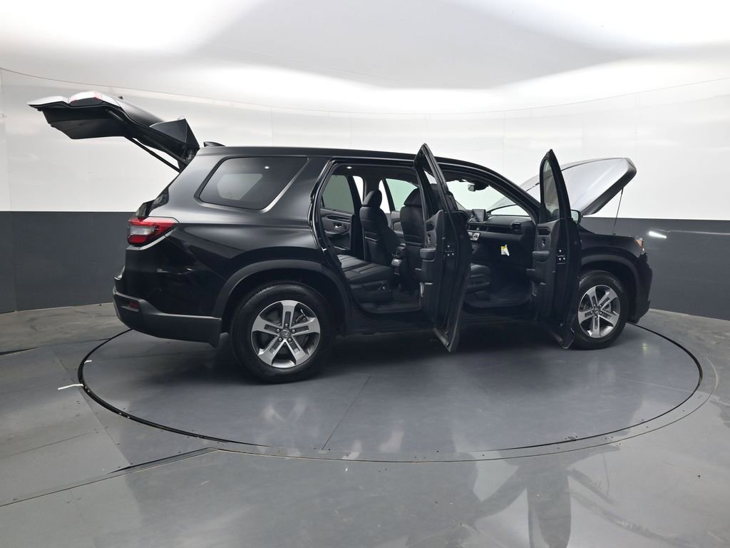 Certified 2025 Honda Pilot EX-L image 34