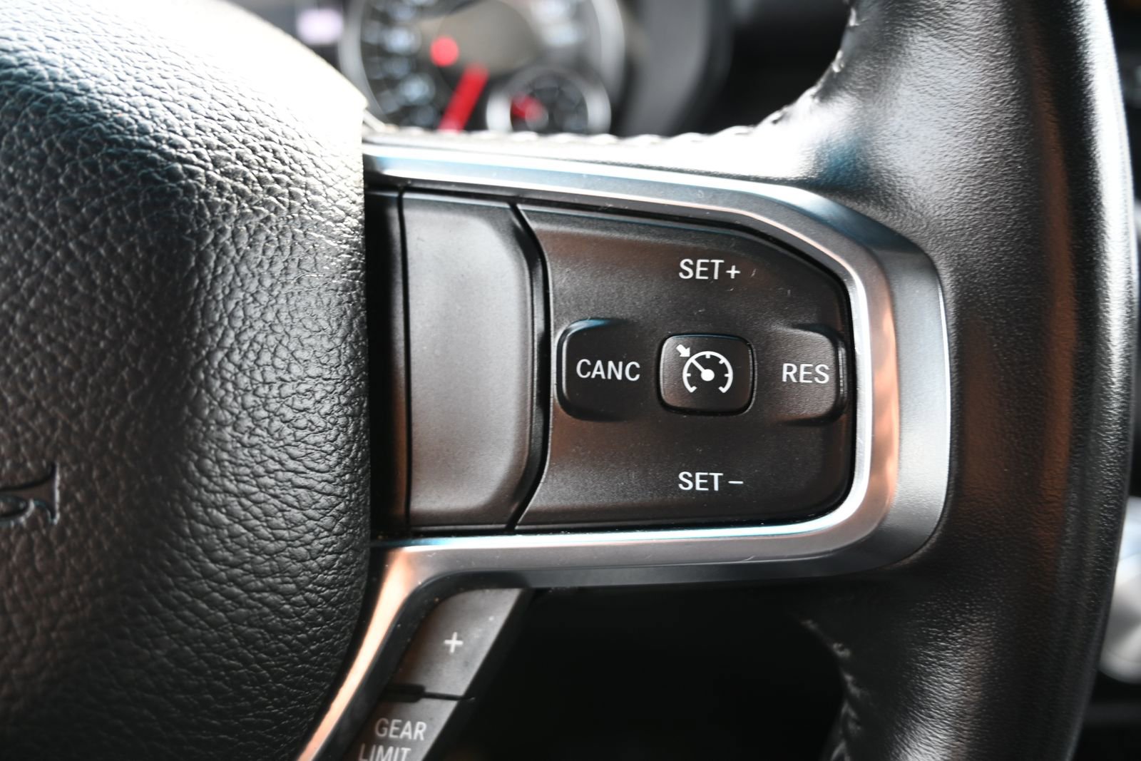 Used 2024 RAM 1500 Laramie image 11