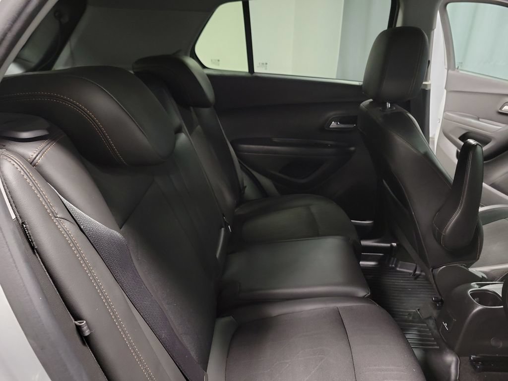 Used 2022 Chevrolet Trax LT FWD image 26