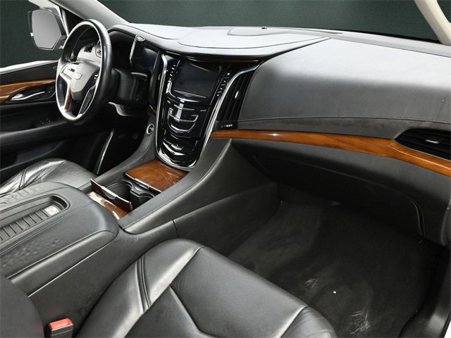 Used 2018 Cadillac Escalade Luxury image 21