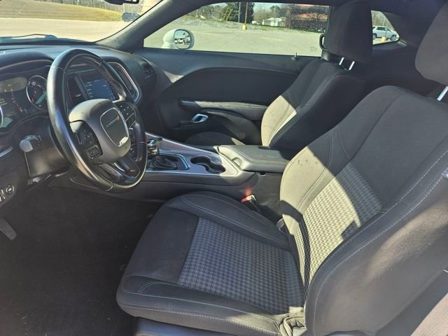 Used 2021 Dodge Challenger SXT w/ Driver Convenience Group image 9